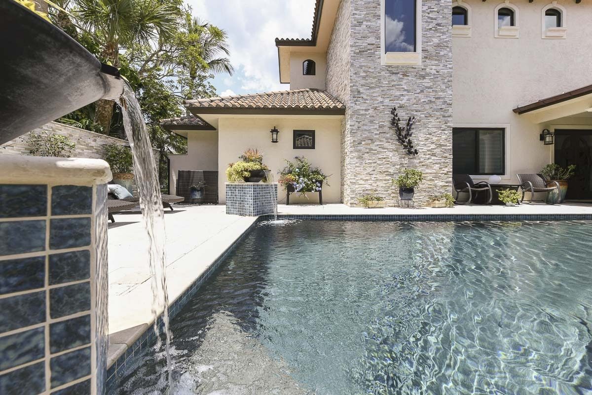 Custom pool design and construction process in Palm Beach, Florida