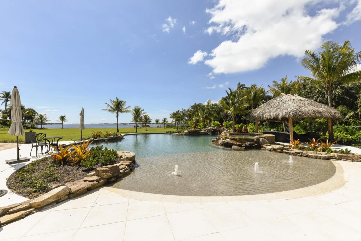 beach entry pool in fl