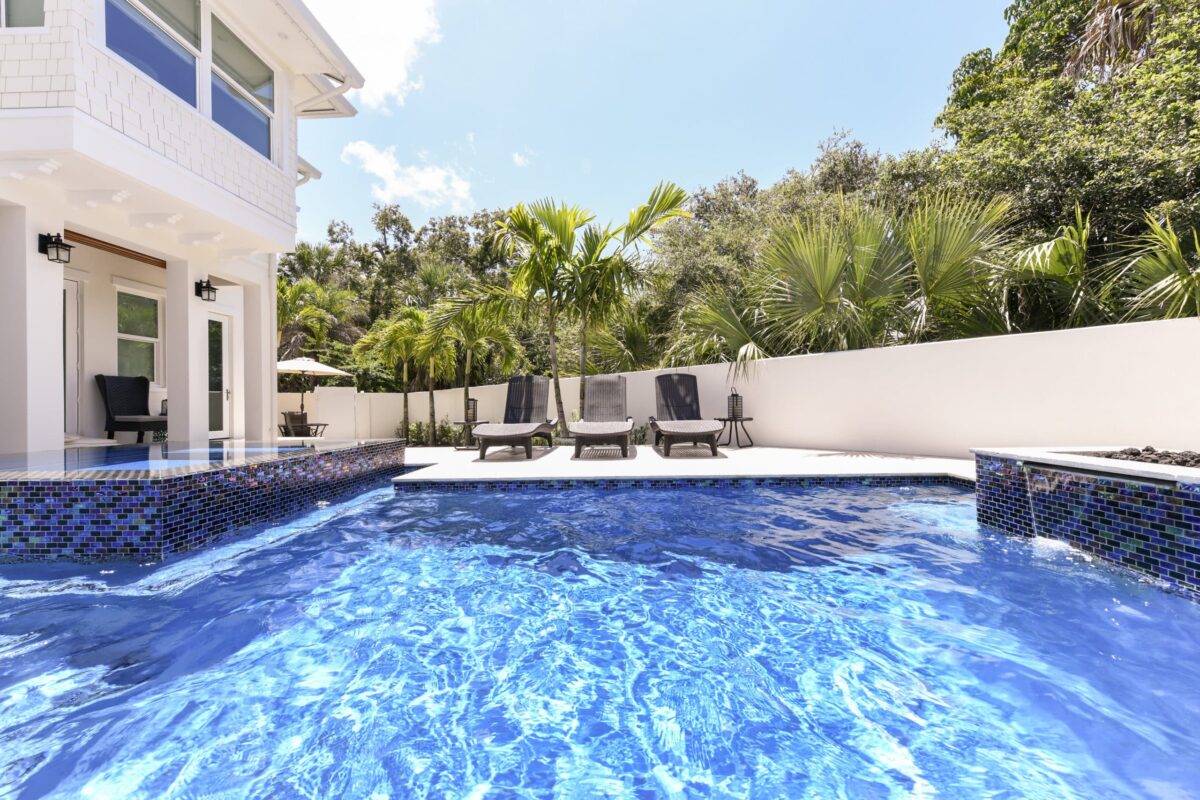 luxurious pools by apex pavers and pools