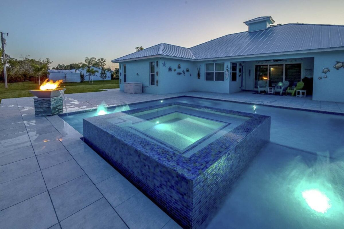 pool builder